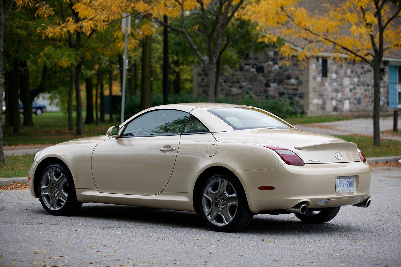 2009 Lexus SC 430 11
