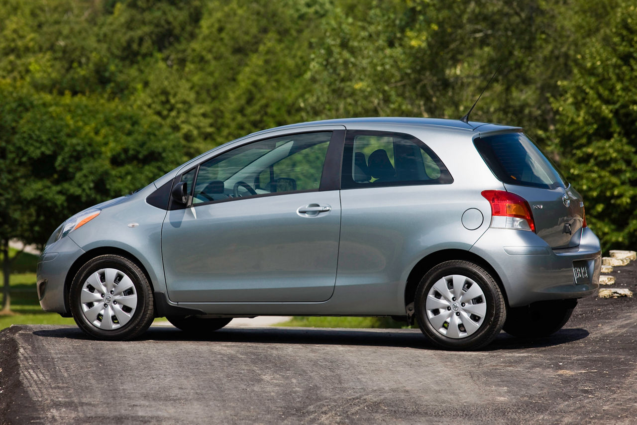 2009 Toyota Yaris CE 16