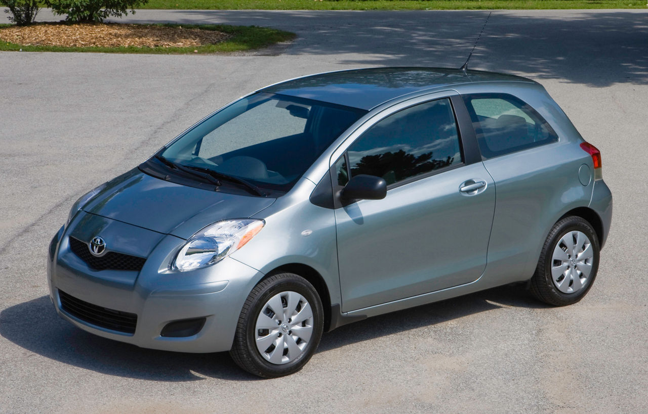 2009 Toyota Yaris CE 14