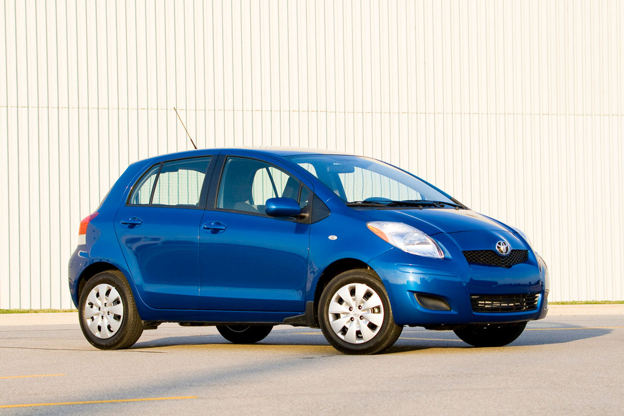 2009 Toyota Yaris LE 09