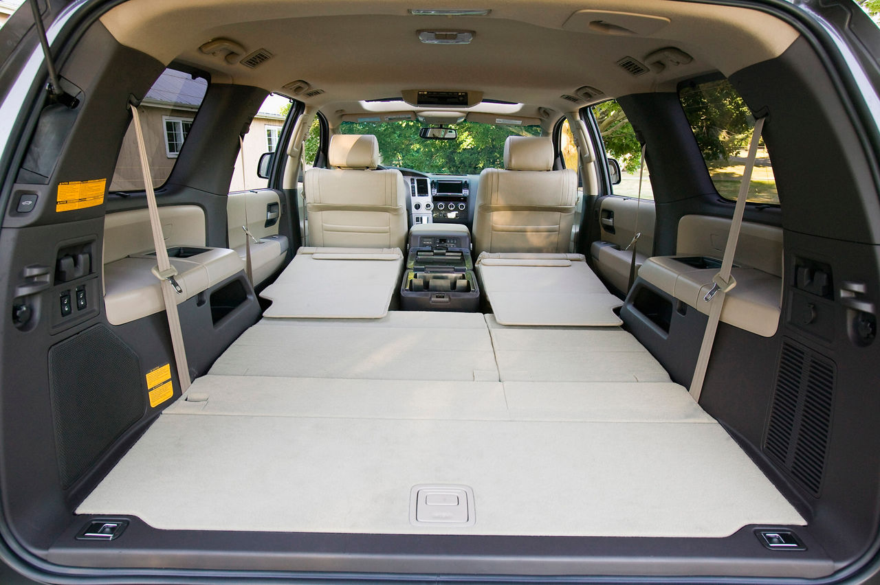2010 Toyota Sequoia Platinum 19