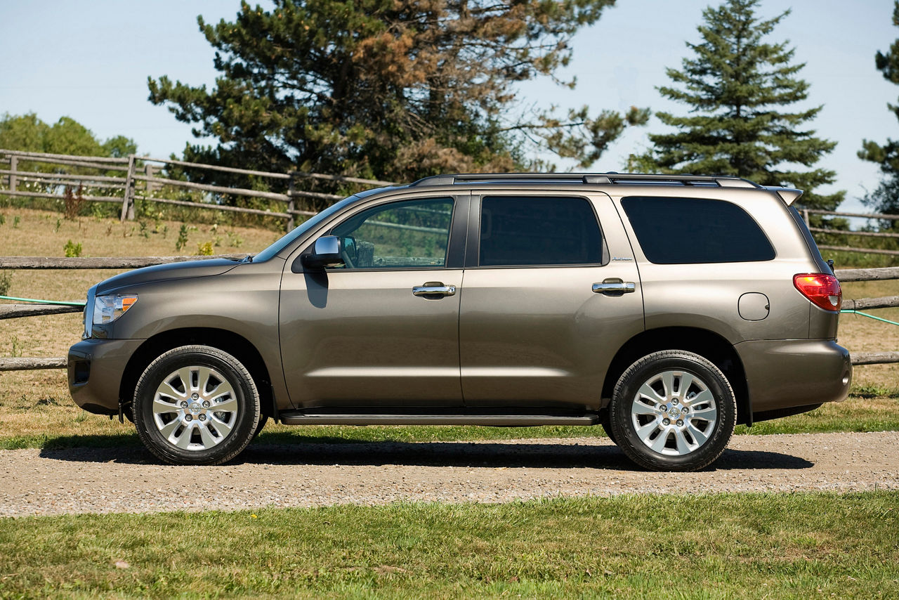 2010 Toyota Sequoia Platinum 02