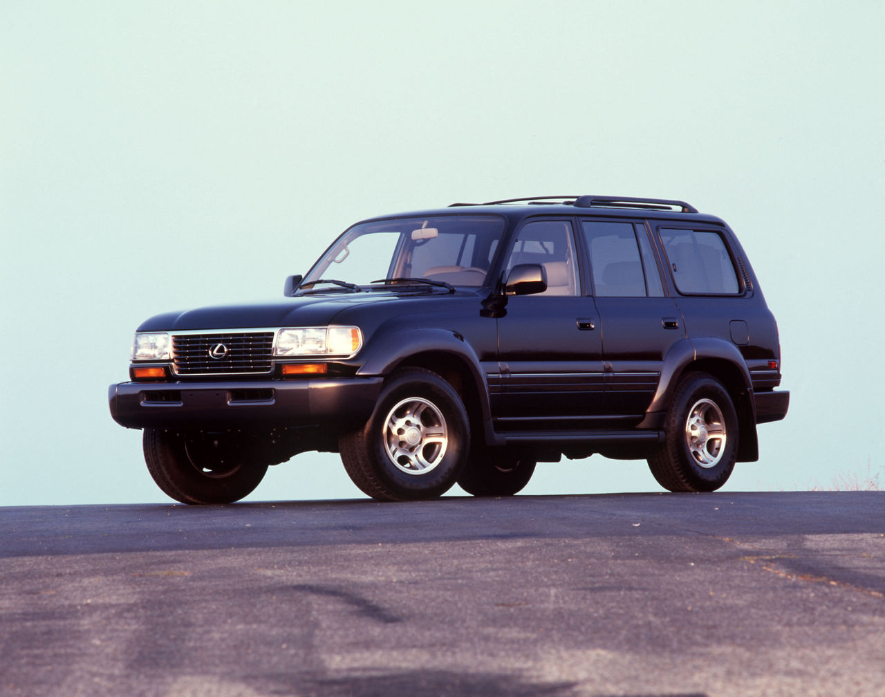 1996 Lexus LX 450 11