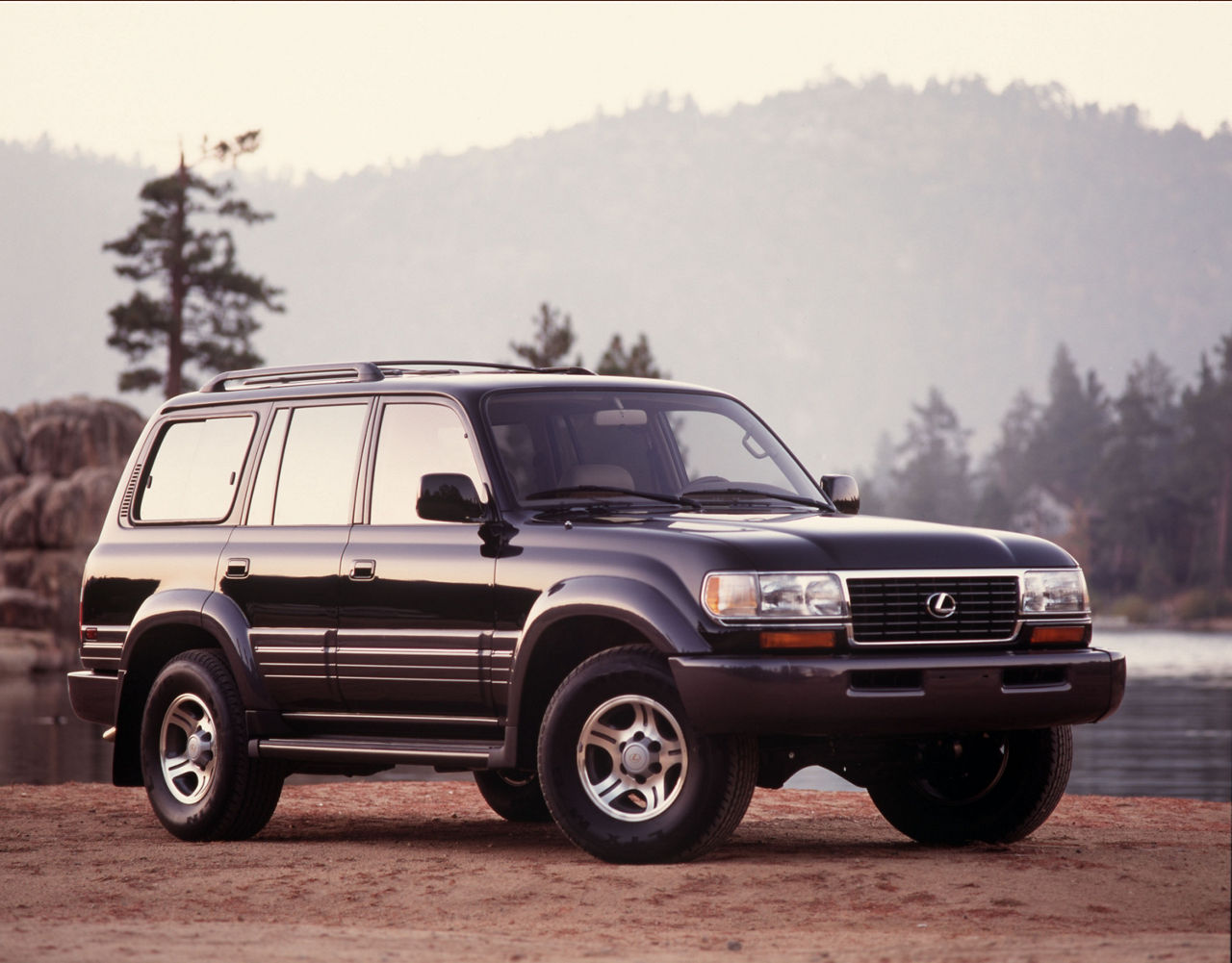 1996 Lexus LX 450 12