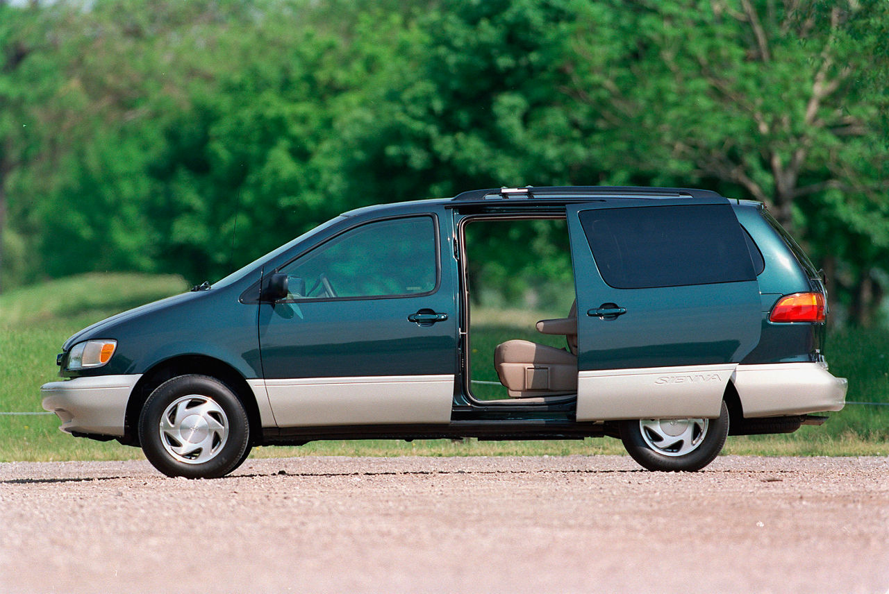1998 Toyota Sienna 03