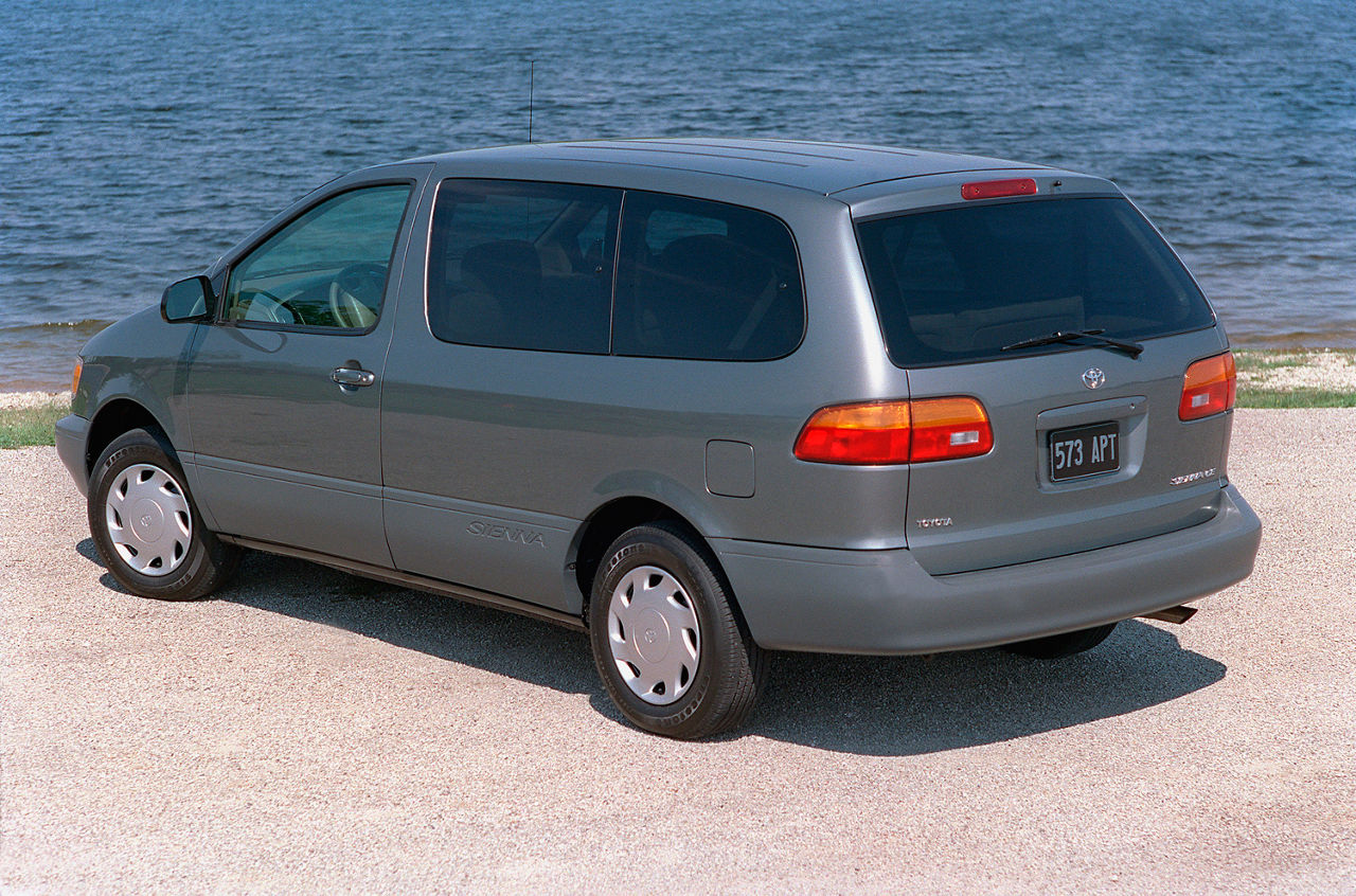 1998 Toyota Sienna 09