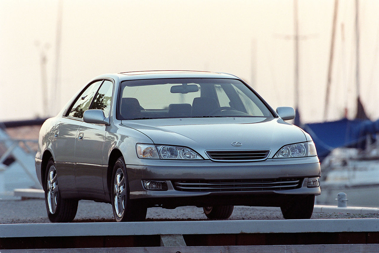2000 Lexus ES 300 03