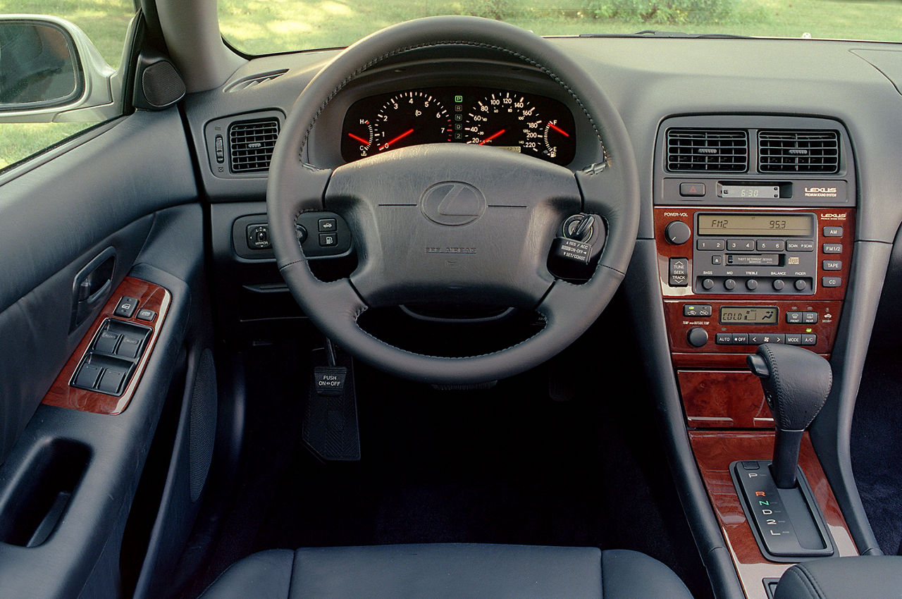 2000 Lexus ES 300 05