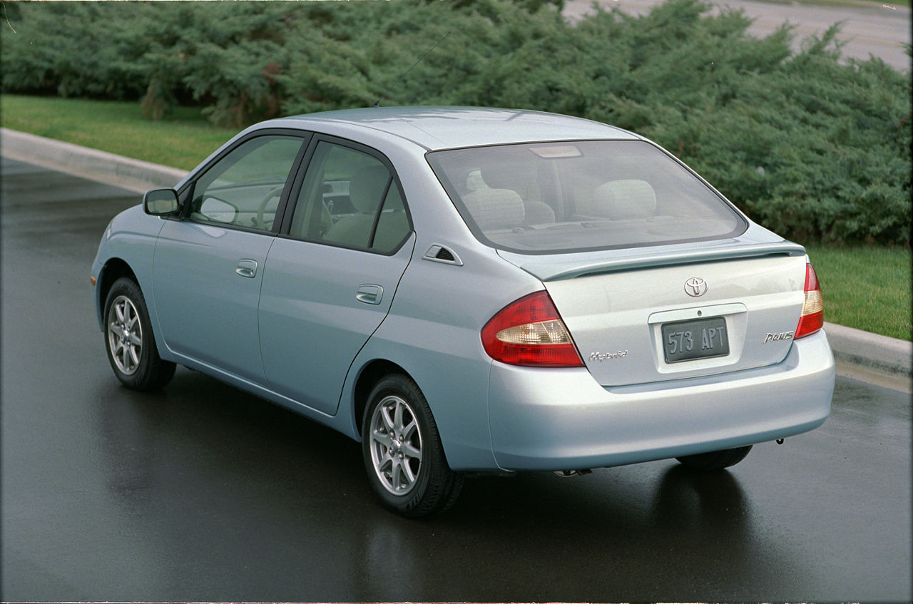 2000 Toyota Prius 02