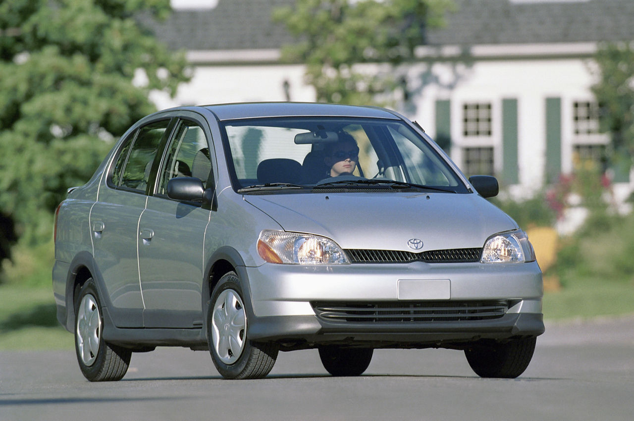 2001 Toyota Echo 02