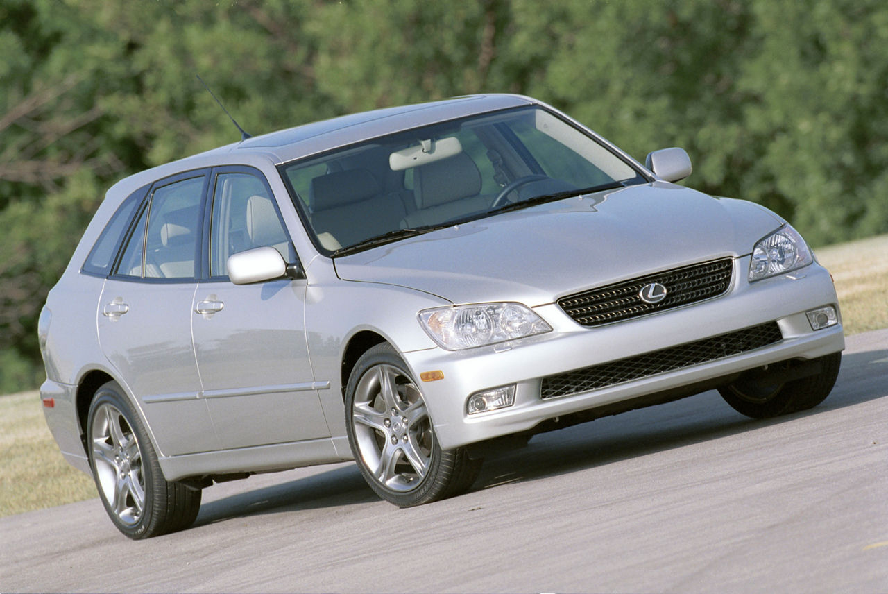 2002 Lexus IS 300 Sport Cross 02