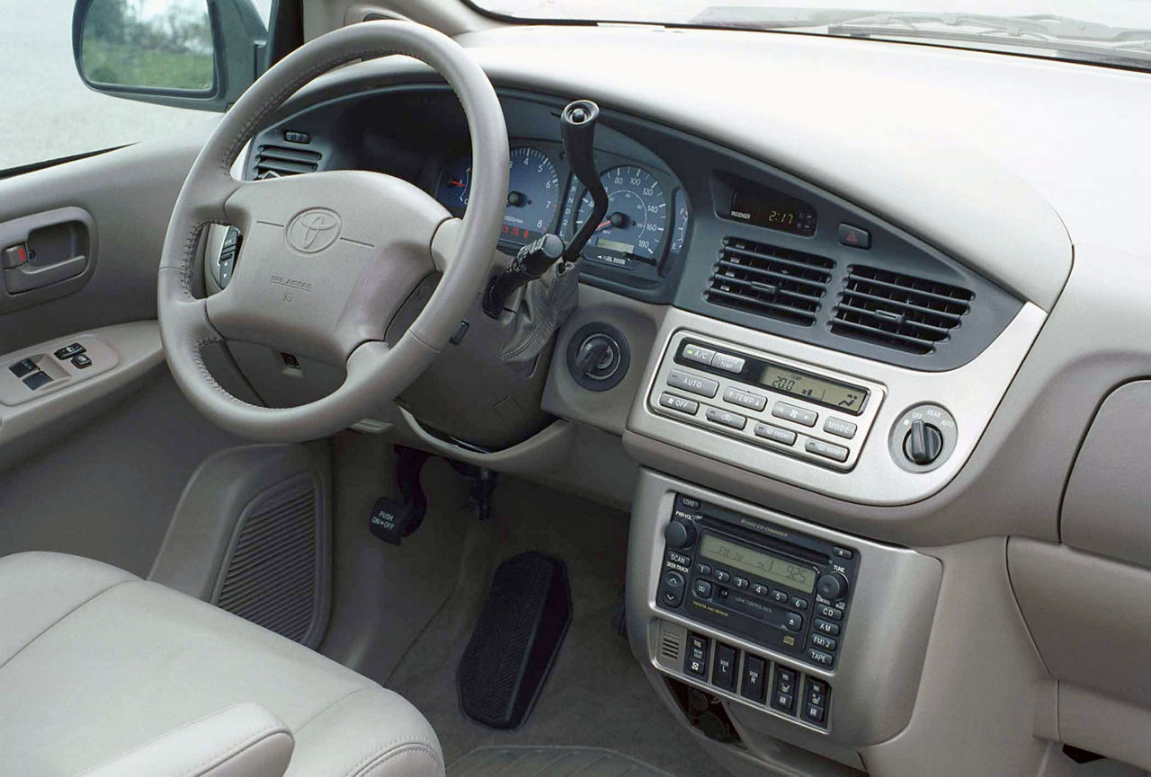 2002 Toyota Sienna 06