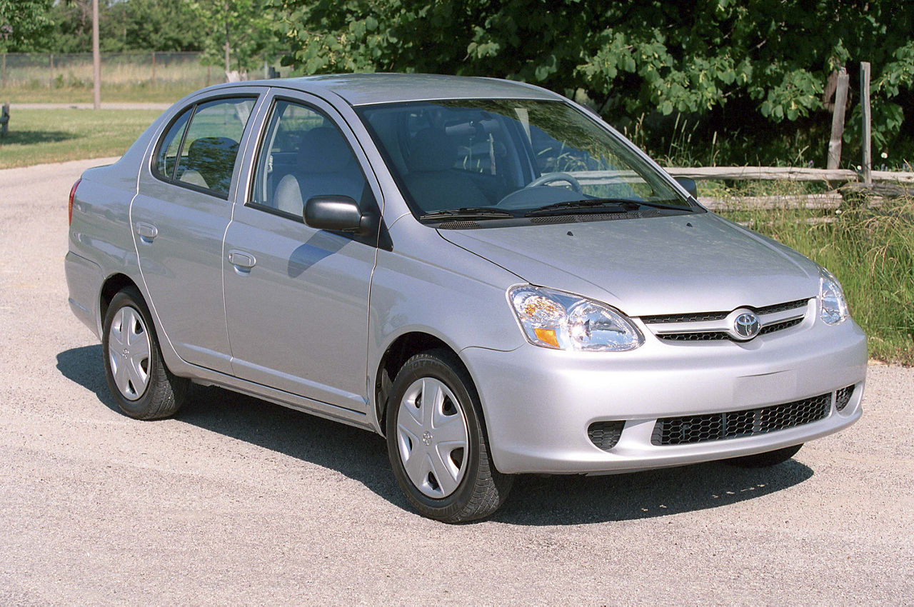 2003 Toyota Echo 03
