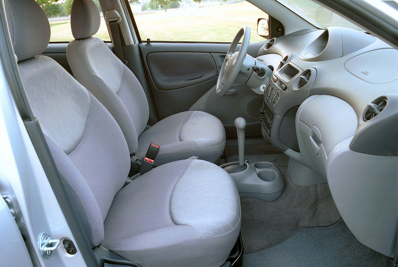 2003 Toyota Echo 13