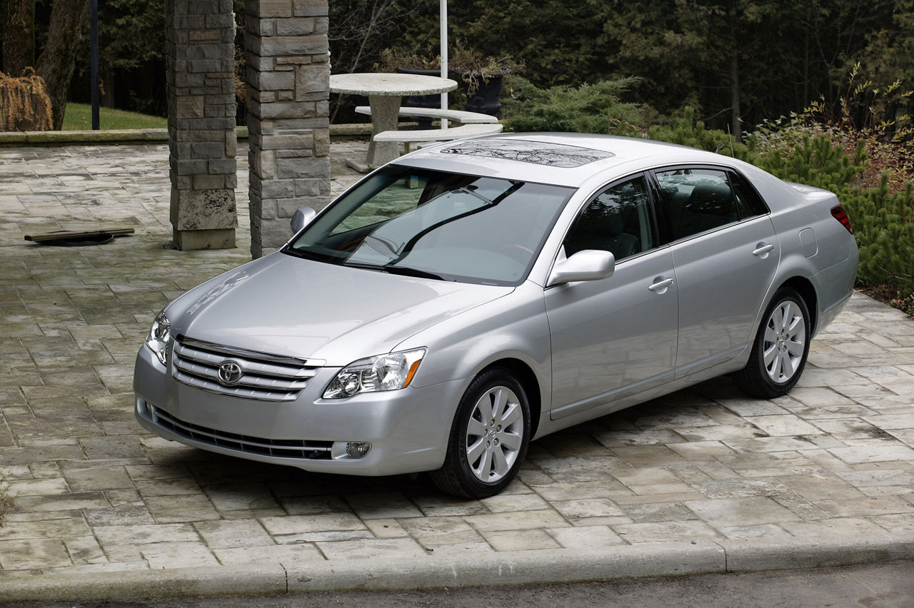 2005 Toyota Avalon XLS 04