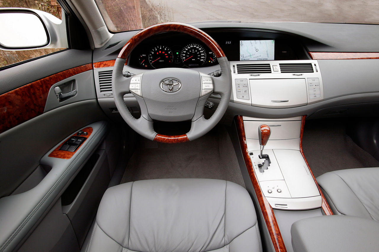 2005 Toyota Avalon XLS 16