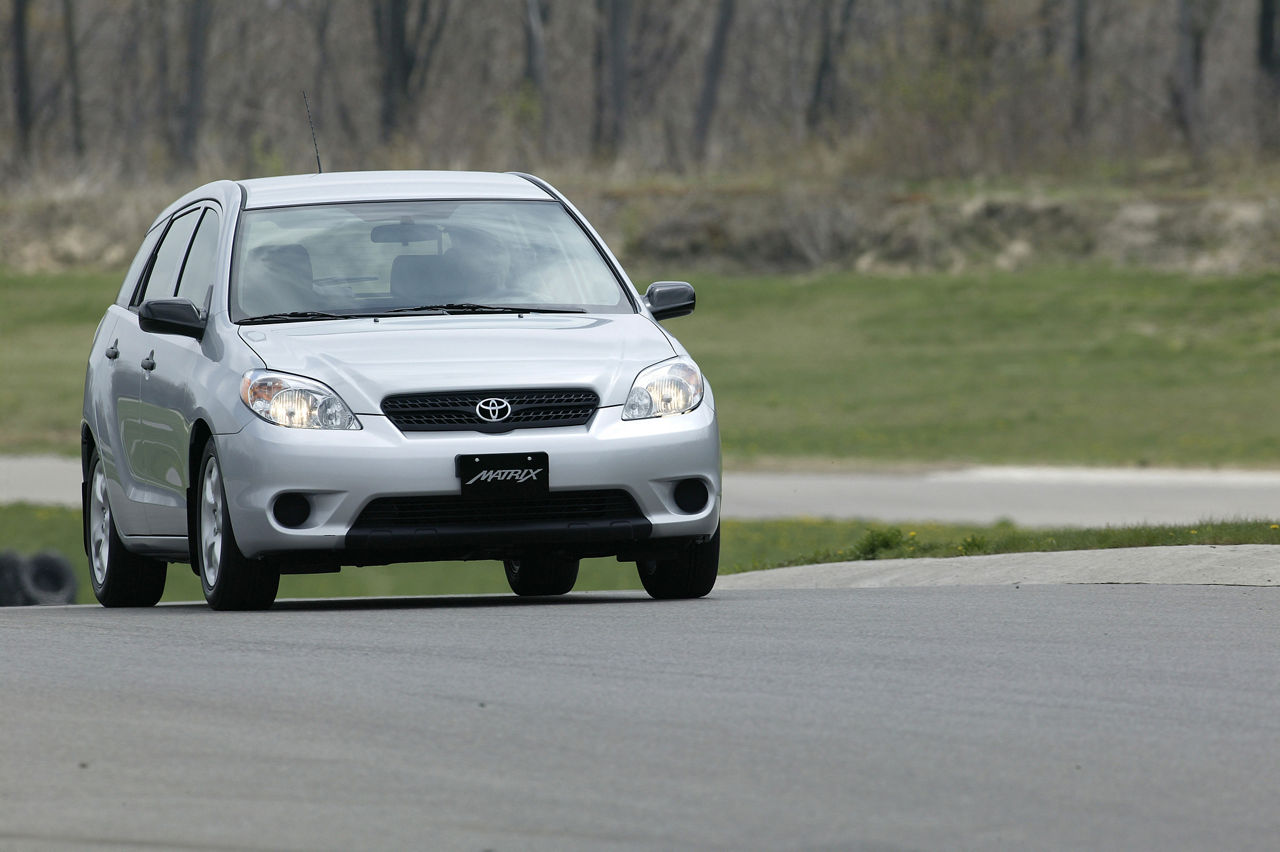 2005 Toyota Matrix Base 02