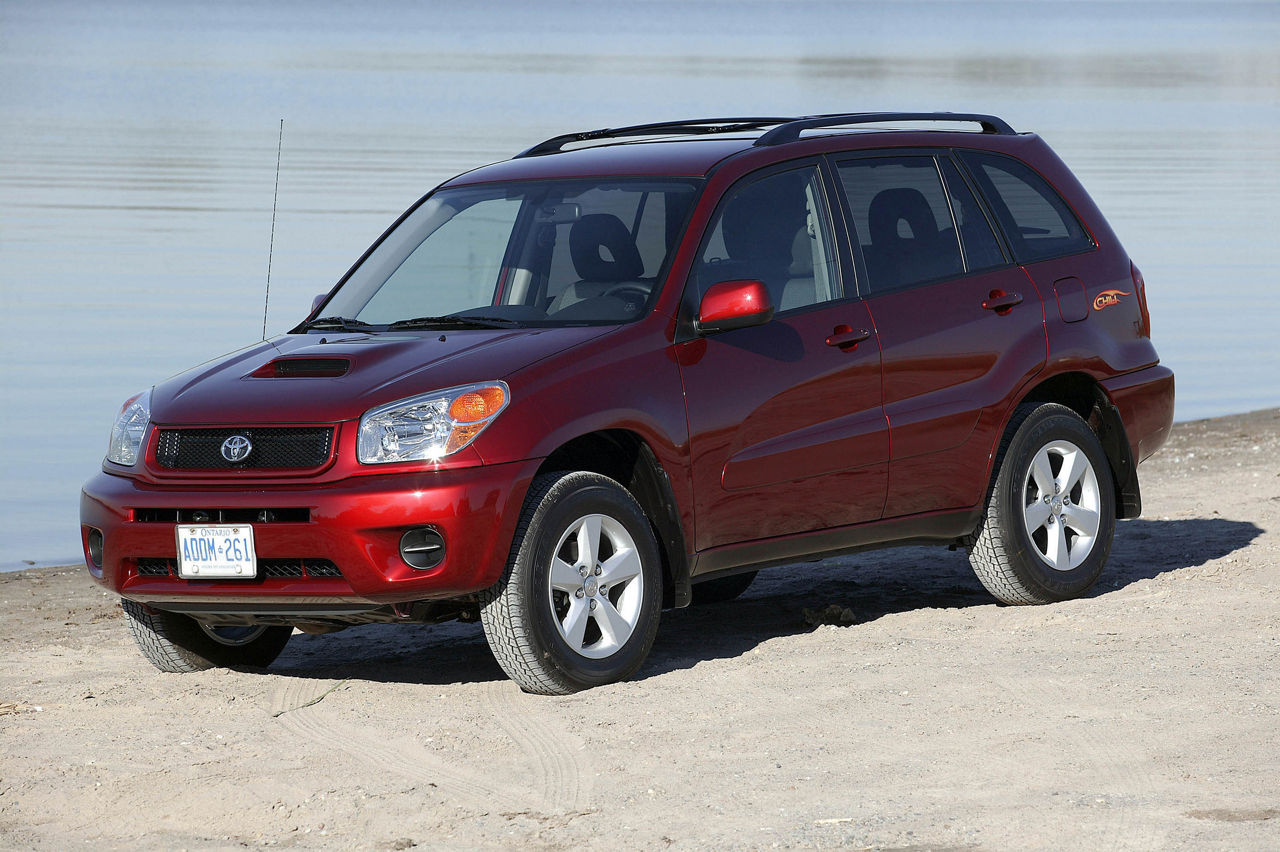 2005 Toyota RAV4 01