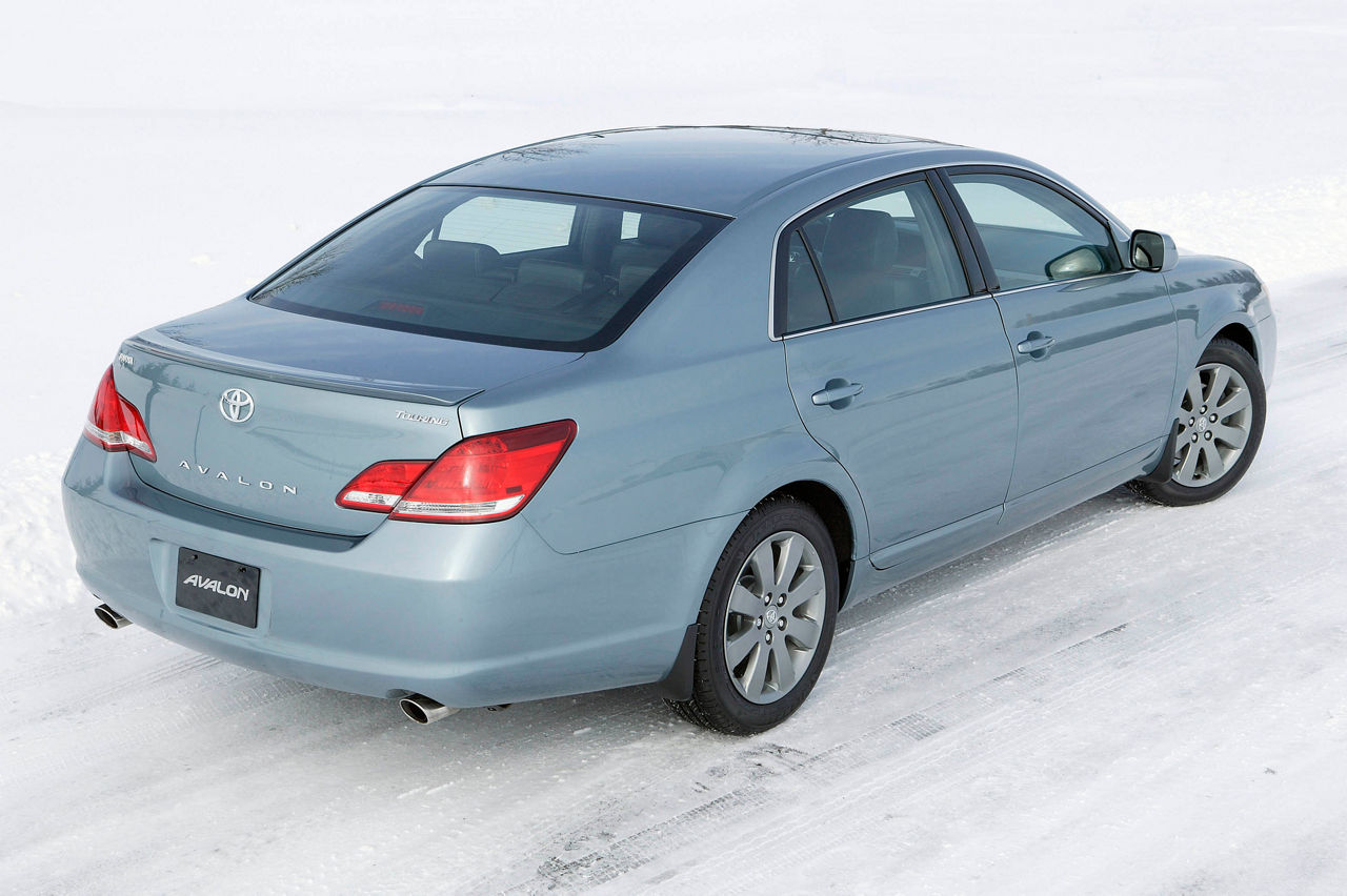 2006 Toyota Avalon Touring 01