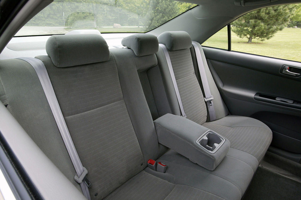 2006 Toyota Camry LE 22