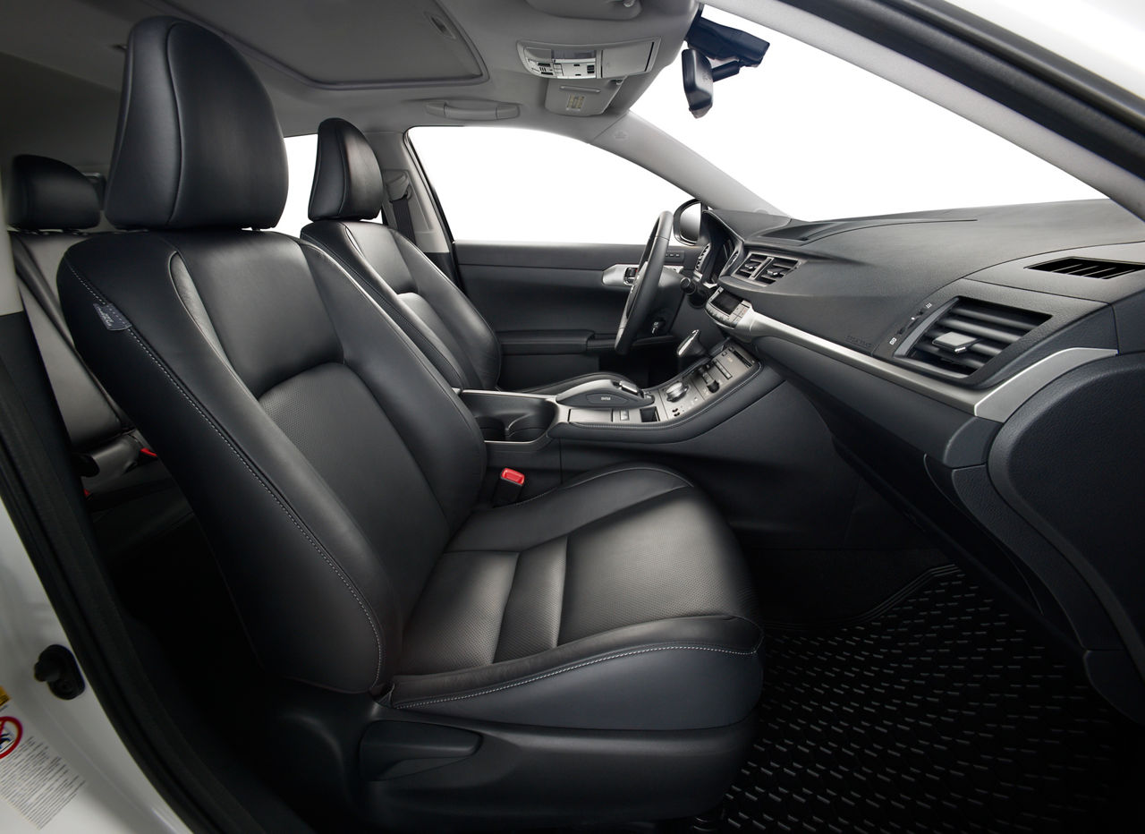 2011 Lexus CT200h 14