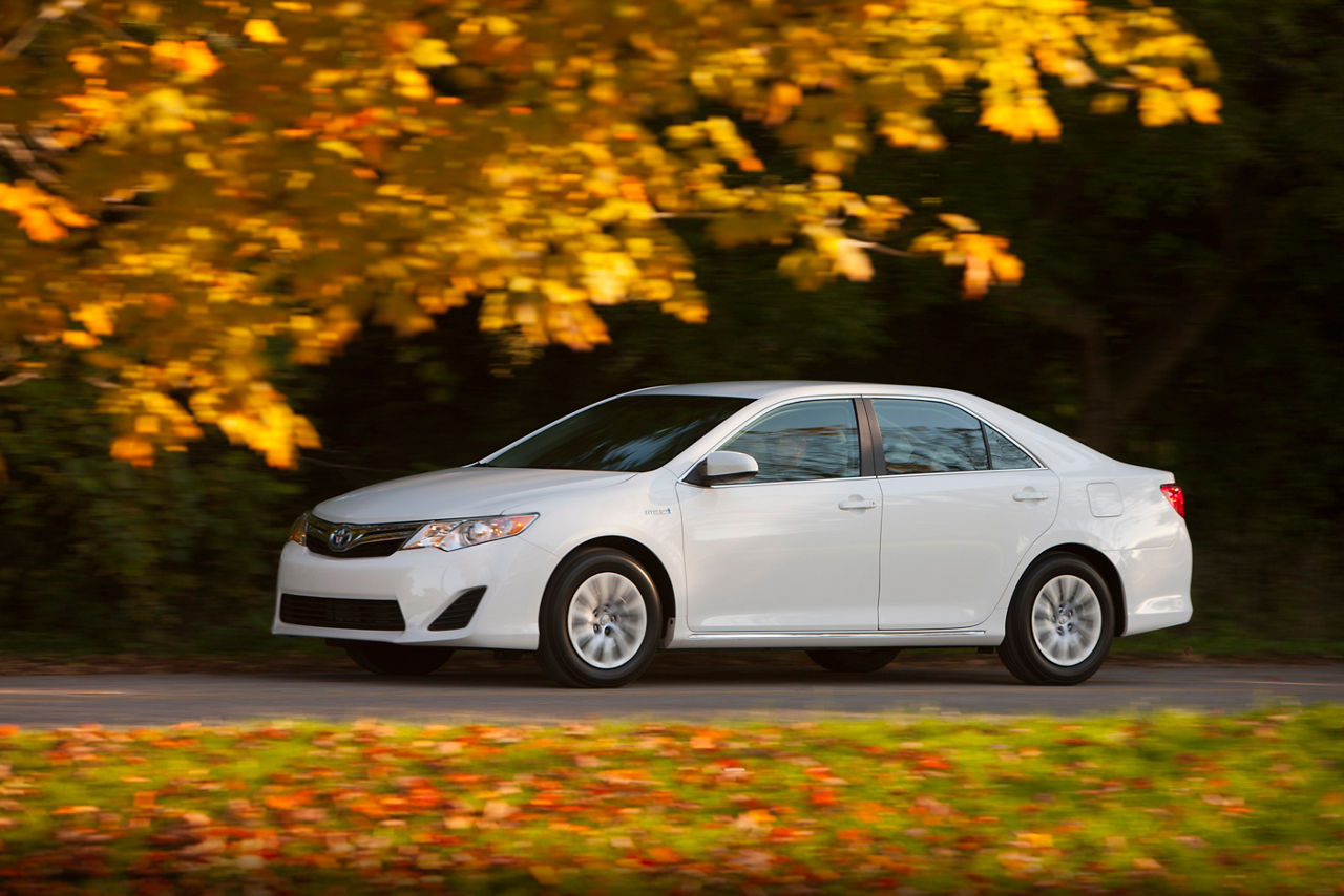 2012 Camry Hybrid US Images