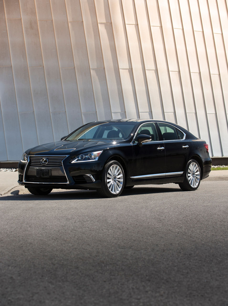 2013 Lexus LS460 12