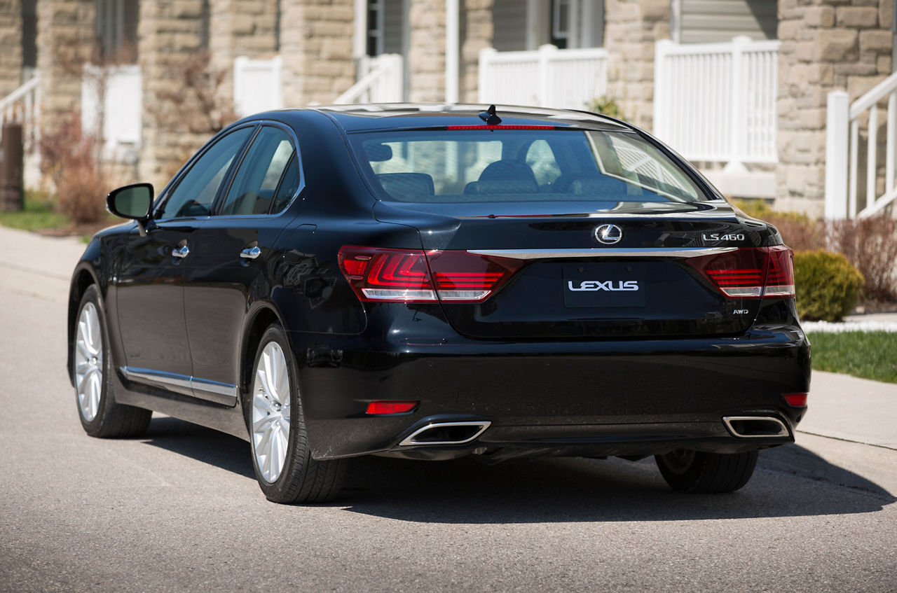 2013 Lexus LS460 16