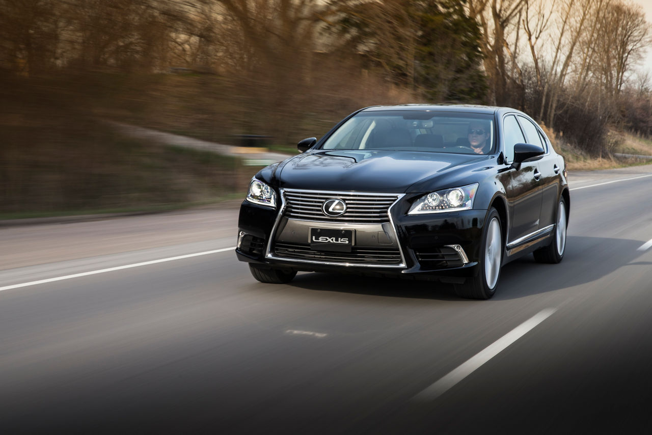 2013 Lexus LS460 19