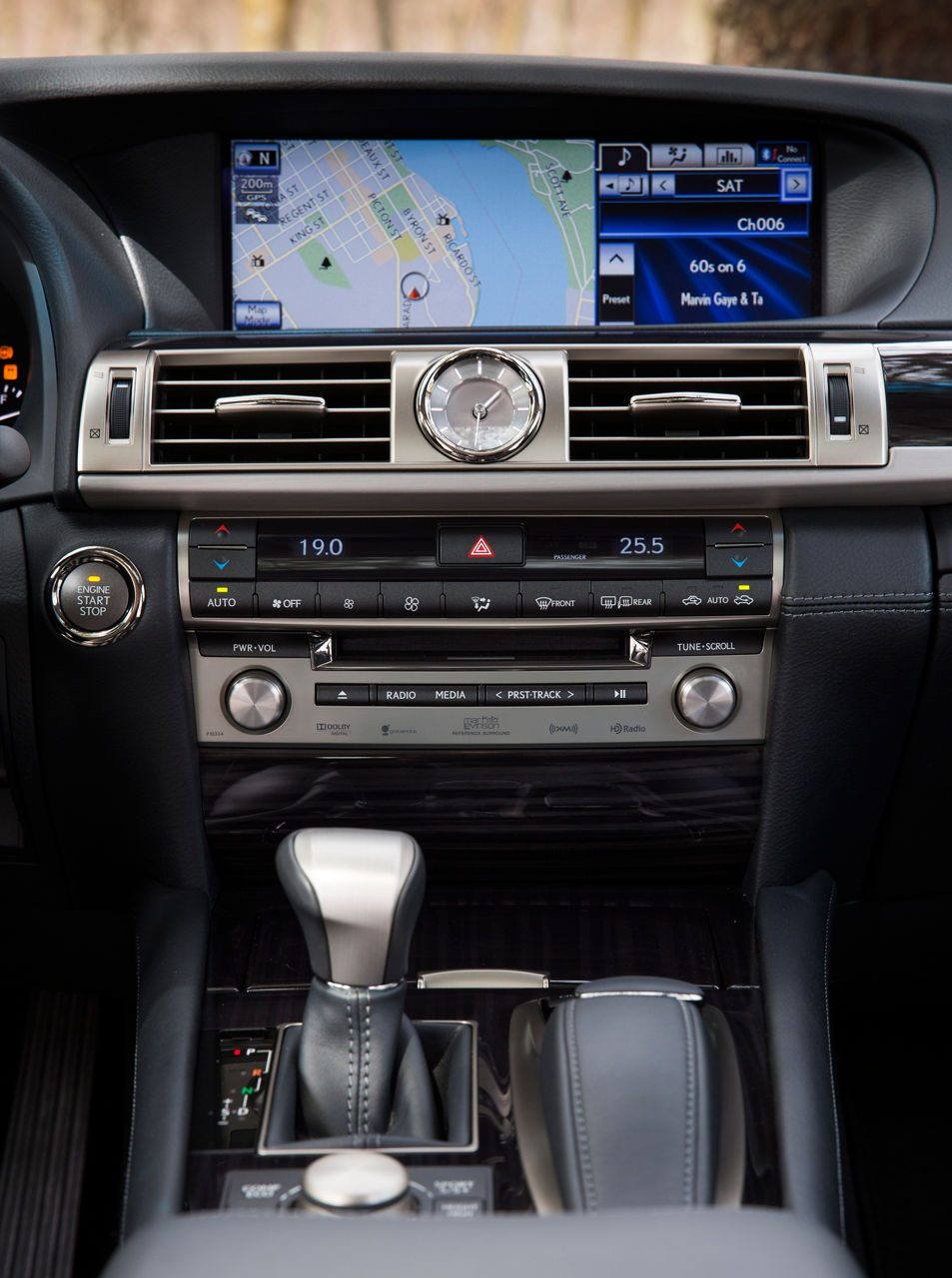 2013 Lexus LS460 37