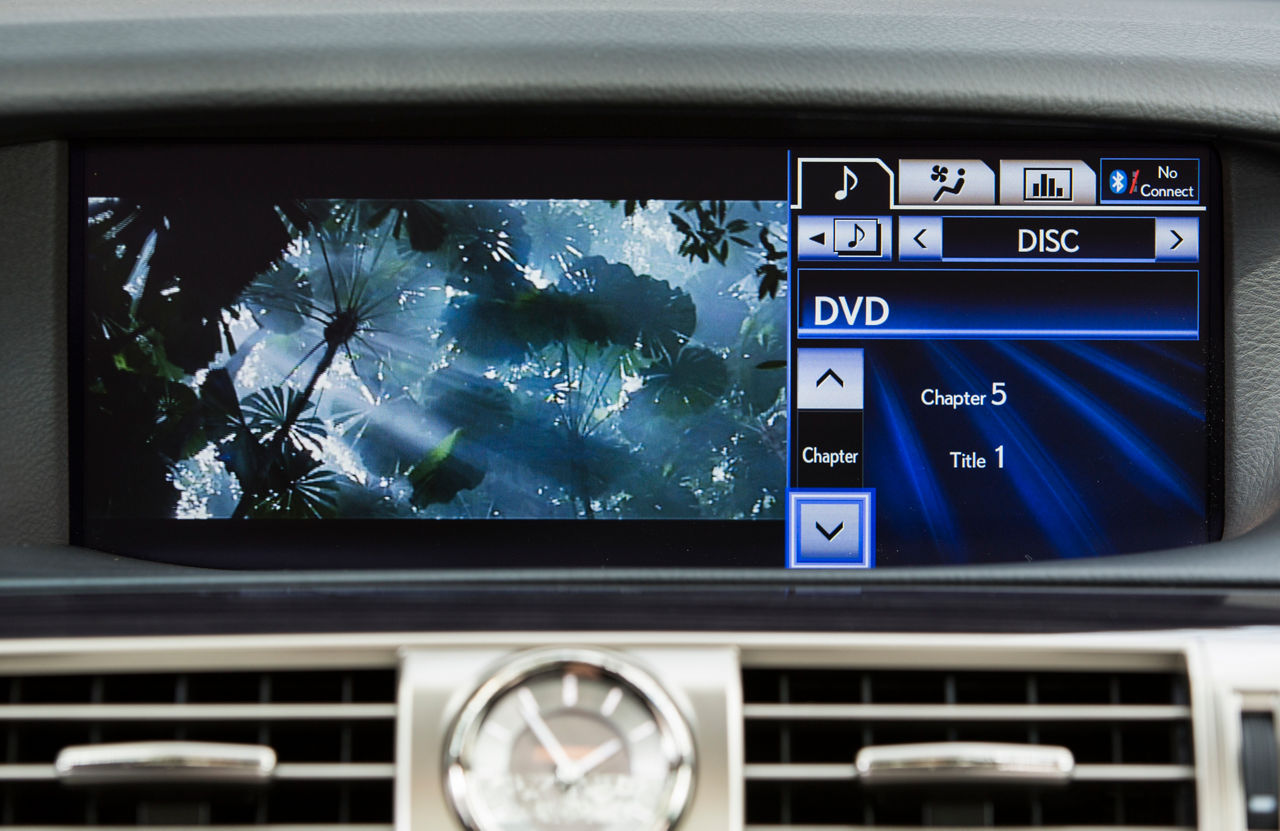 2013 Lexus LS460 45