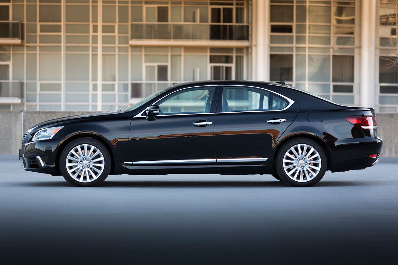 2013 Lexus LS460 6