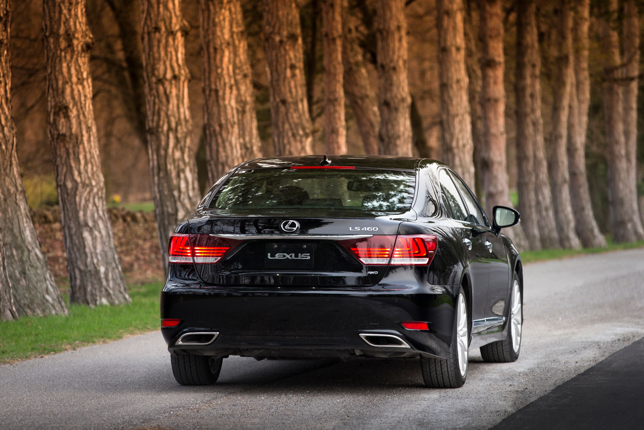 2013 Lexus LS460 8