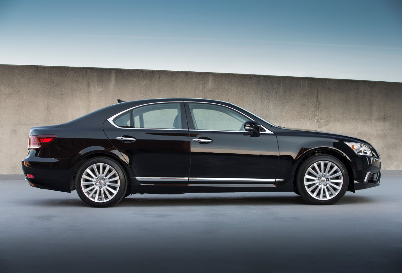 2013 Lexus LS460 9