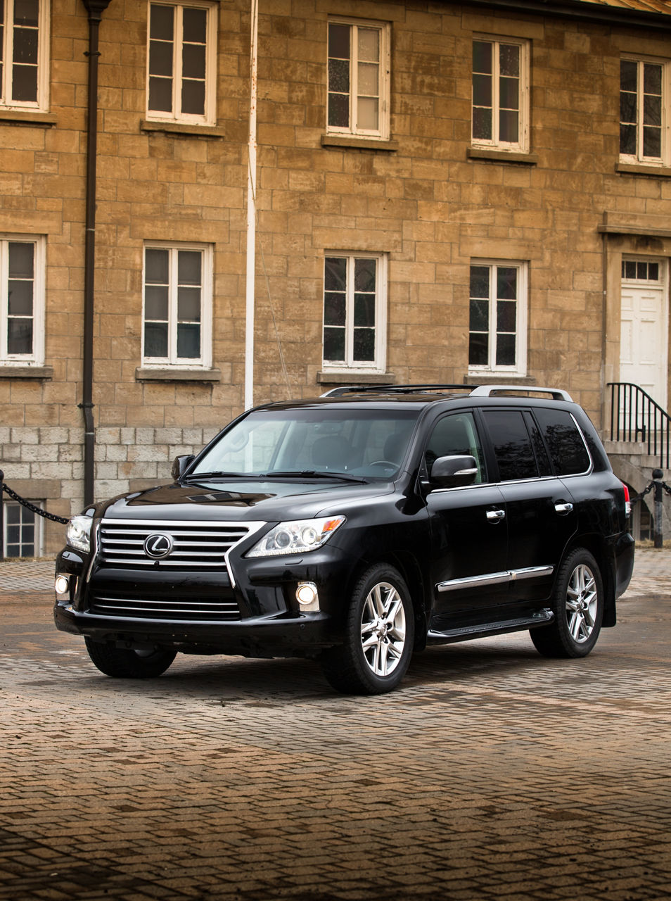 2013 Lexus LX570