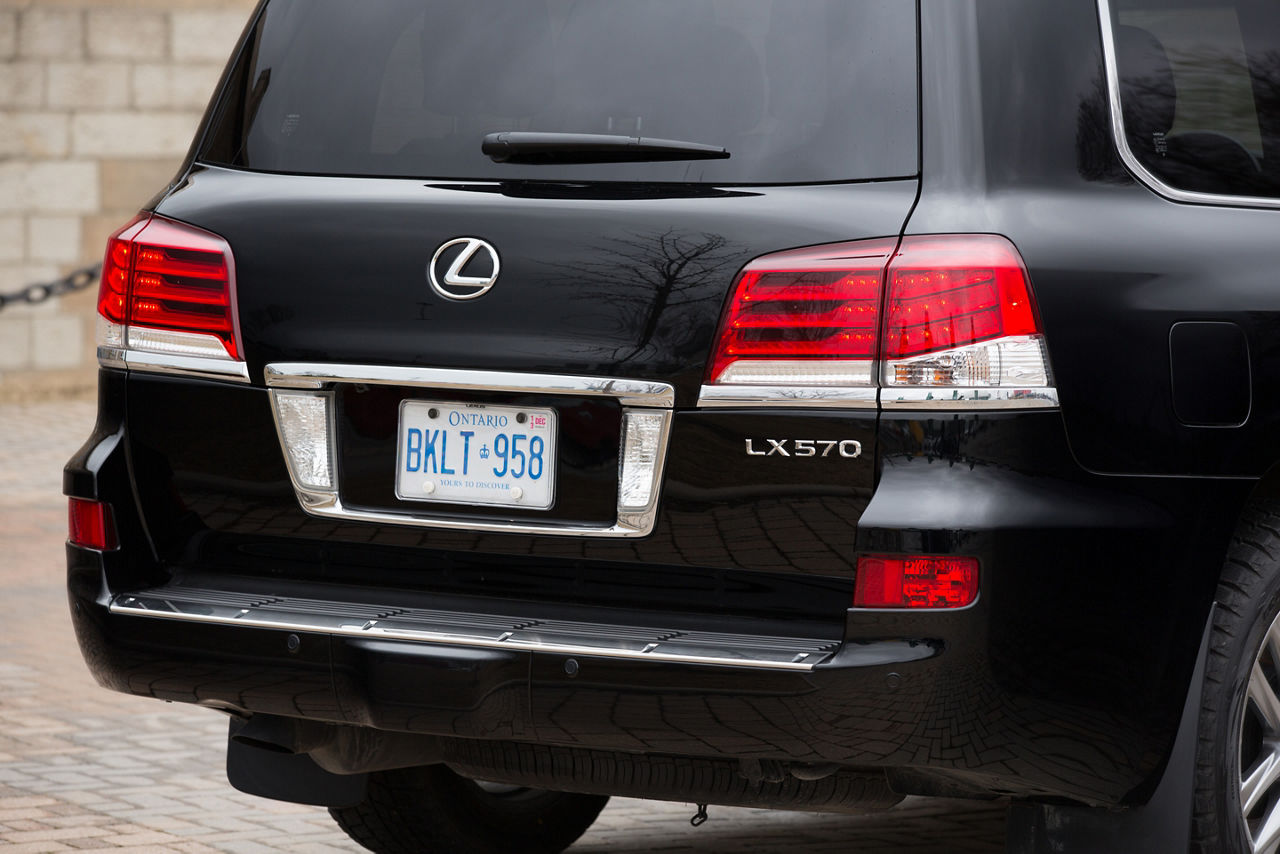 2013 Lexus LX570