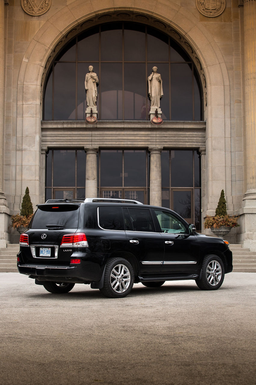 2013 Lexus LX570
