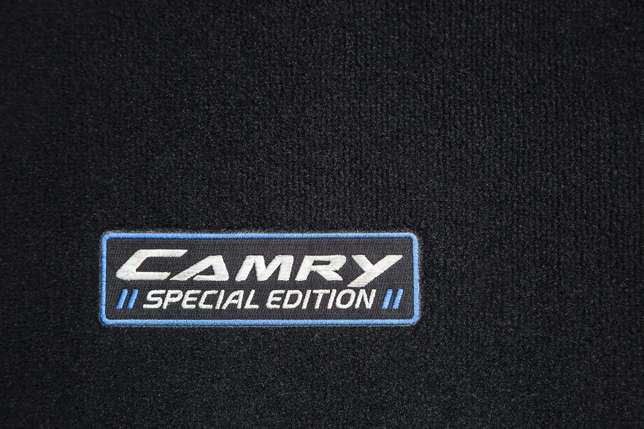 2015_CAS_2016_Camry_Special_007