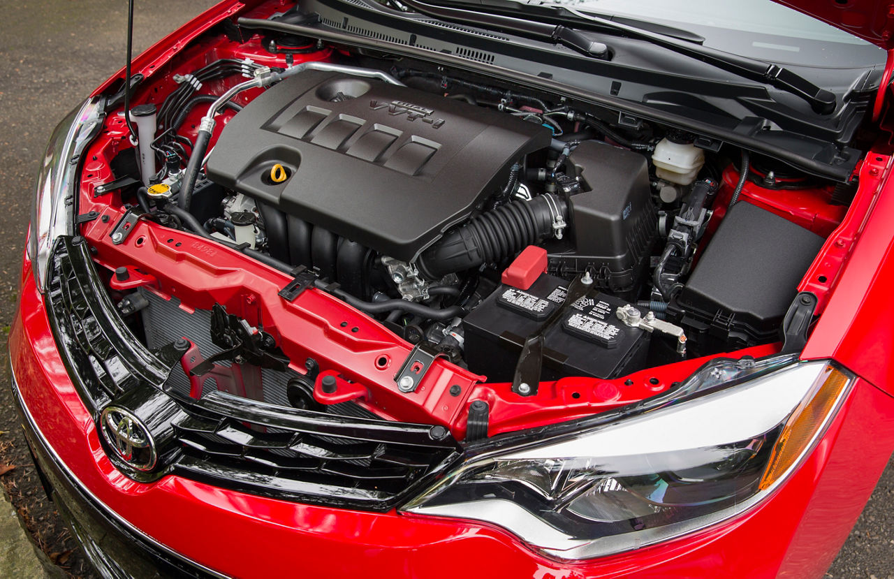 2015_Toyota_Corolla-18