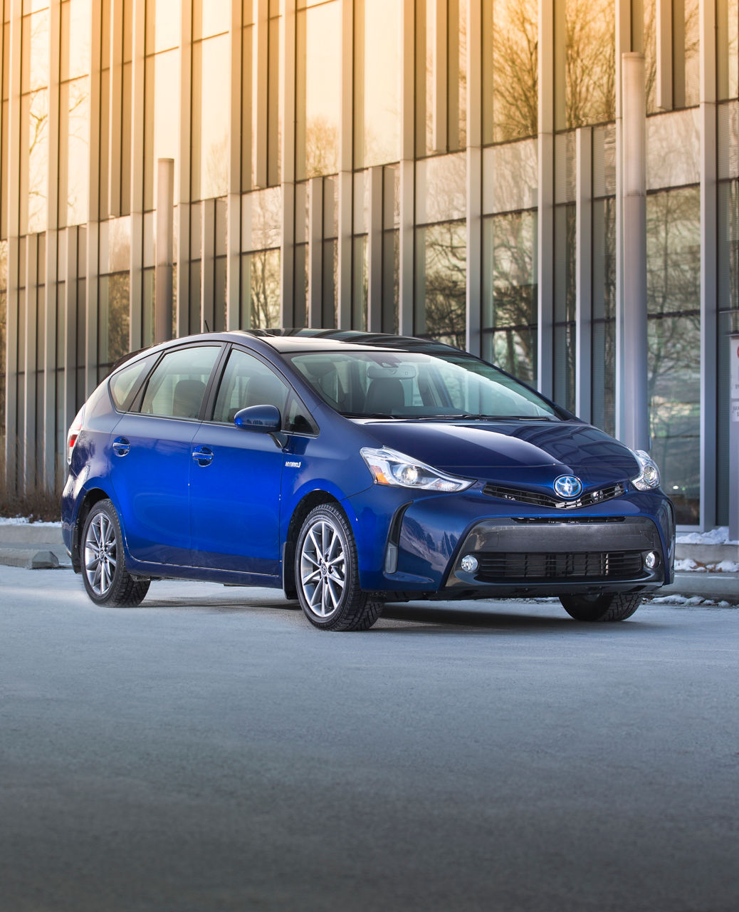 Restyled 2015 Toyota Prius v Posts Big Numbers in Roominess and