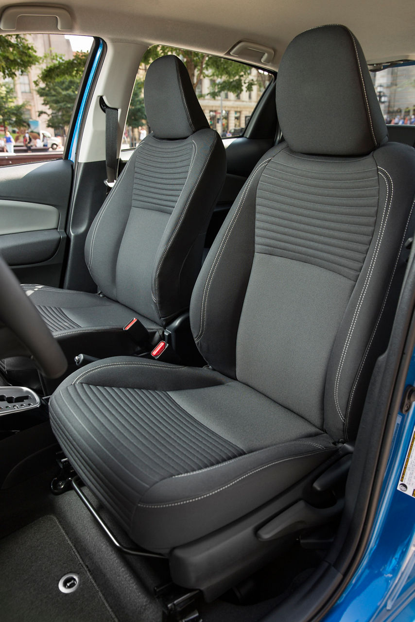 2015_Toyota_Yaris_SE-26