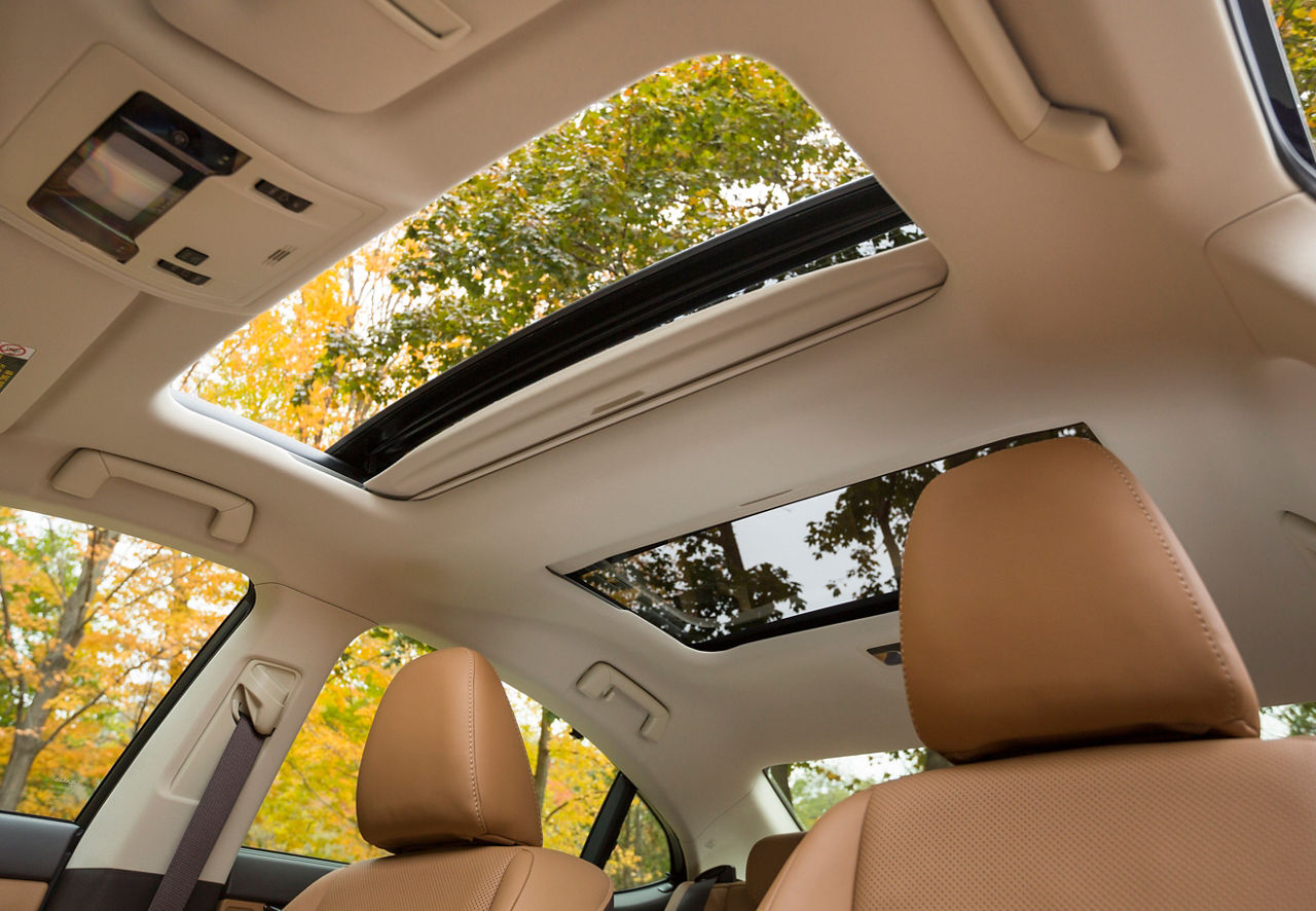 2016-2018_Lexus_ES350-17