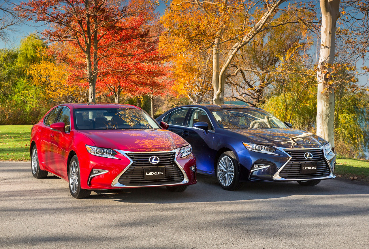 2016-2018_Lexus_ES350_ES300h-3