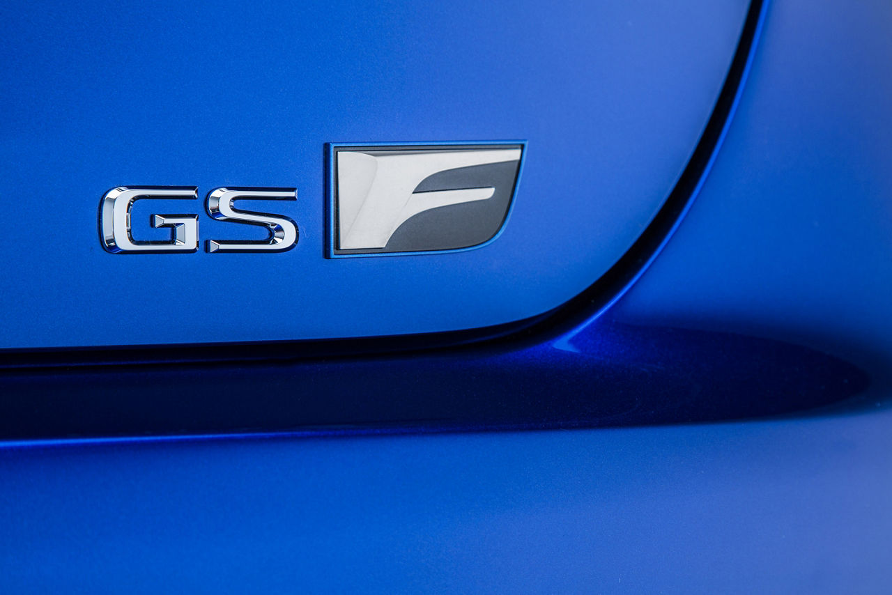 2016_Lexus_GS_F_019