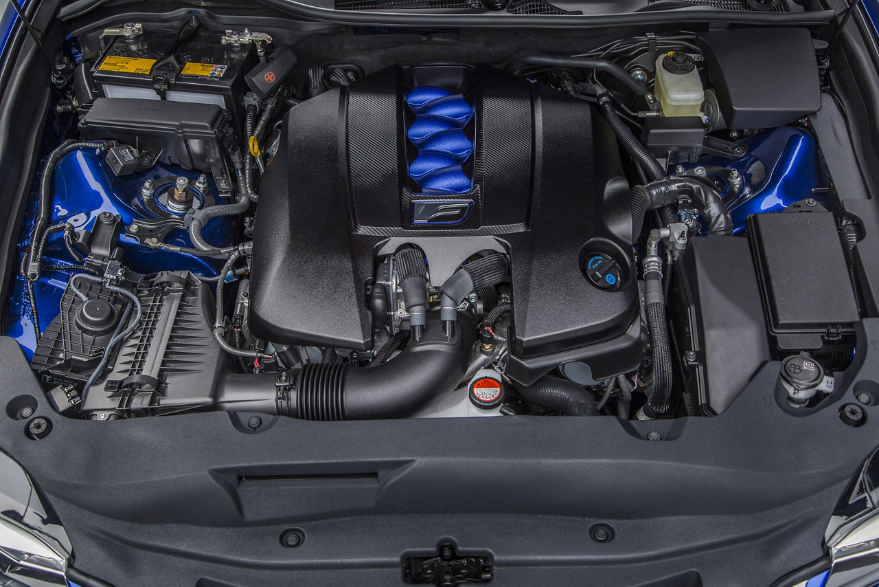 2016_Lexus_GS_F_021