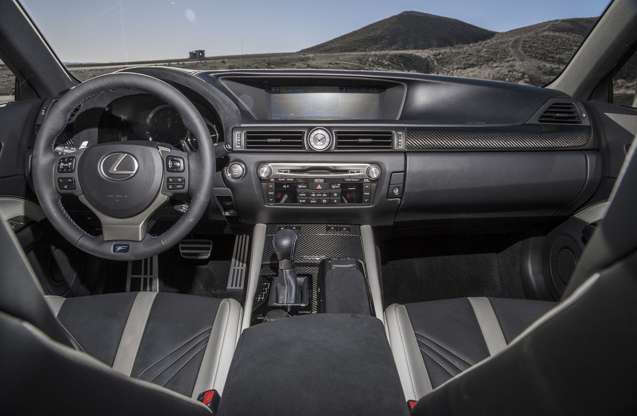 2016_Lexus_GS_F_022