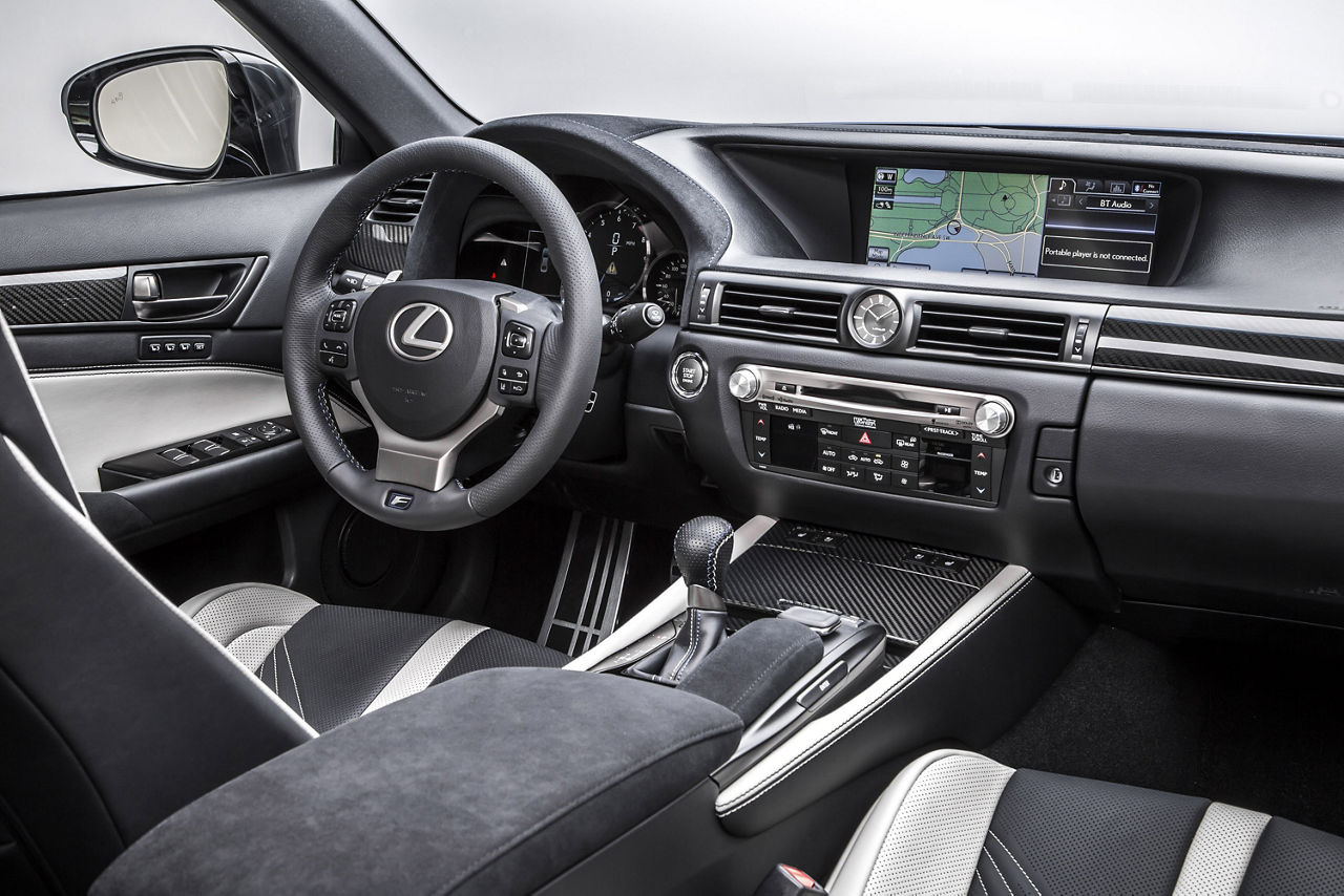 2016_Lexus_GS_F_023