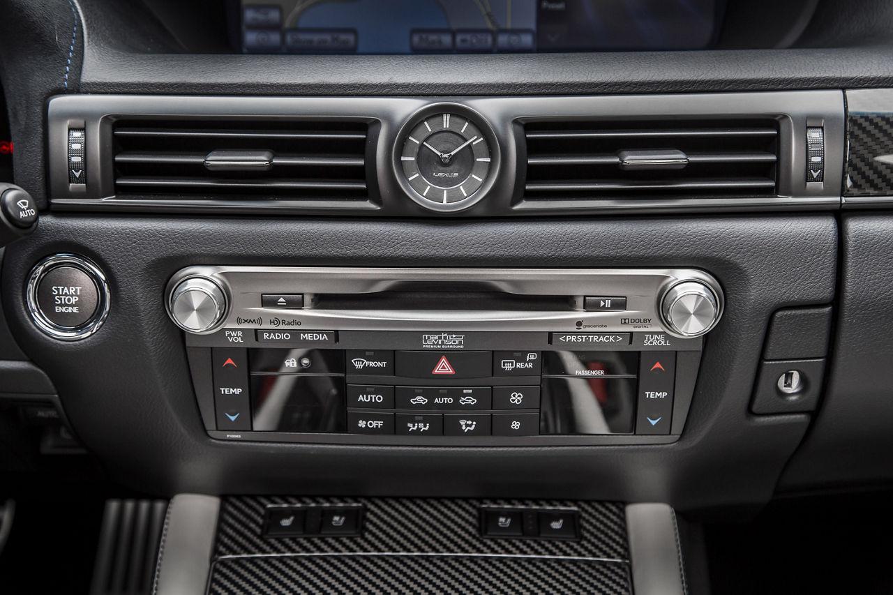 2016_Lexus_GS_F_033