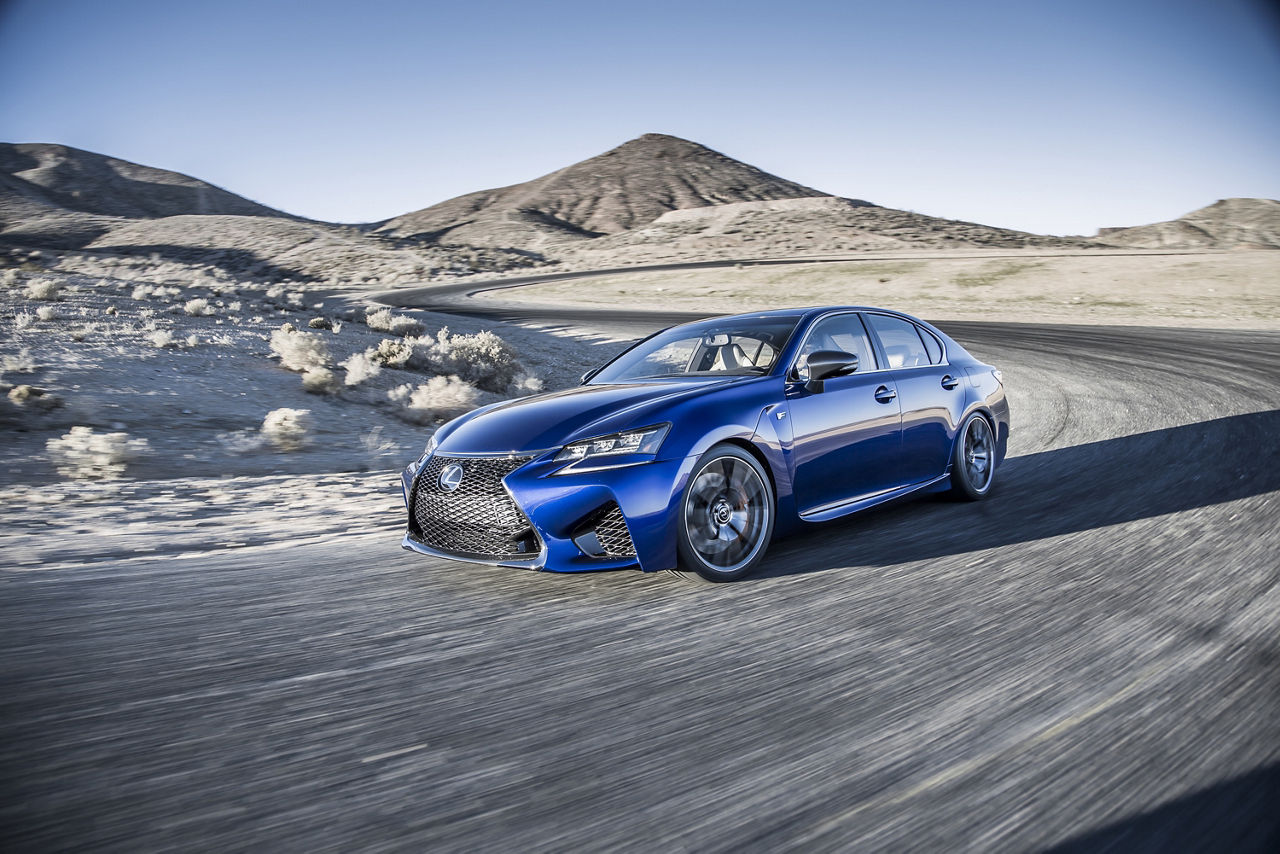 2016_Lexus_GS_F_037