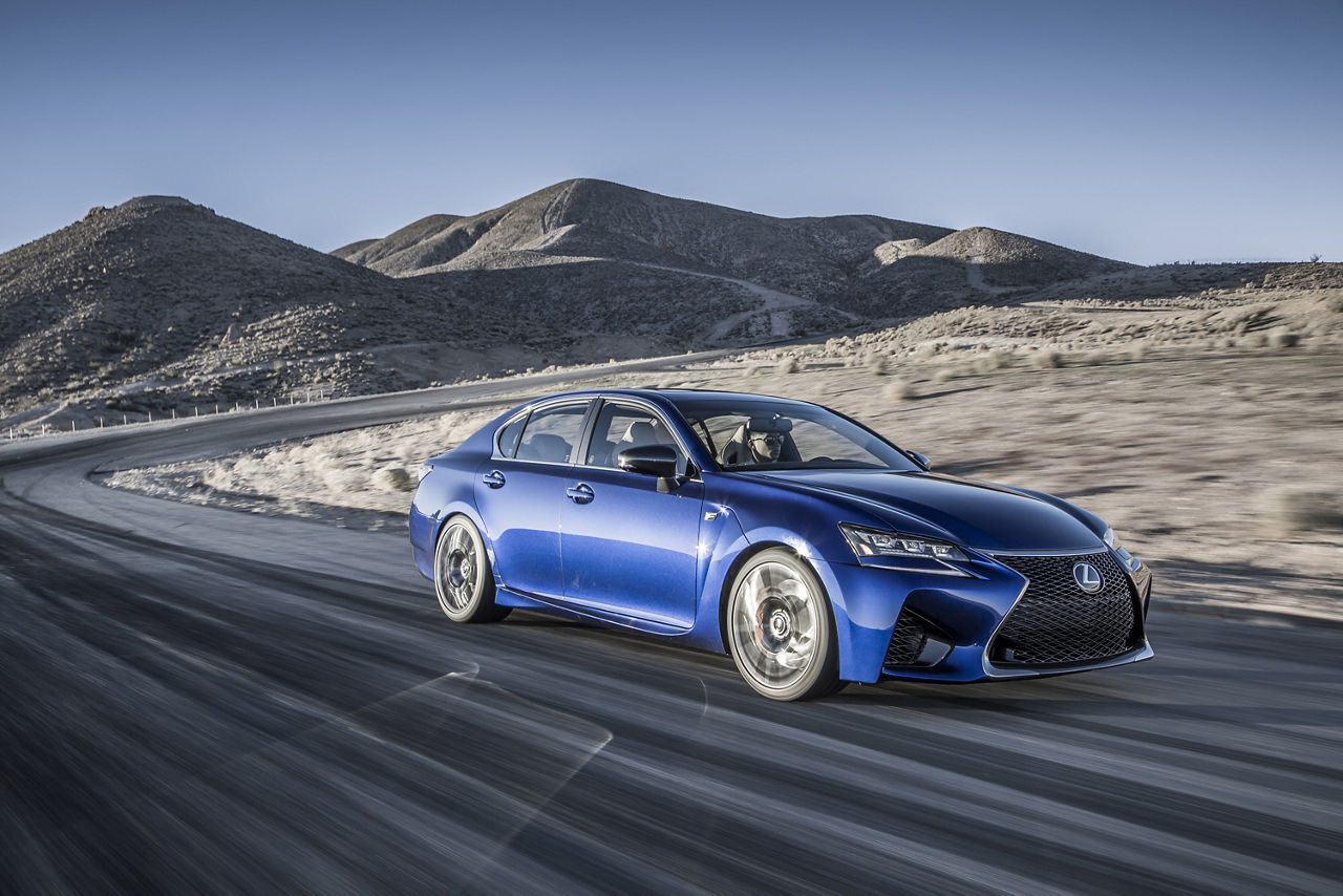 2016_Lexus_GS_F_039